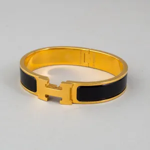 Black Luxurious Style Classic Style Four Leaf Clover Titanium Steel 18K Gold Plated Zircon Bangle
