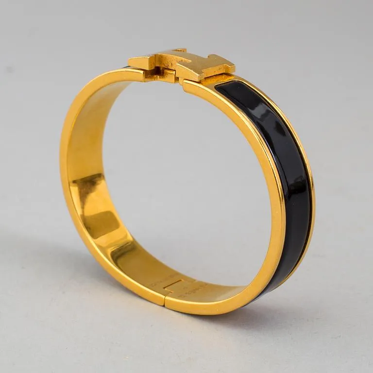 Black Luxurious Style Classic Style Four Leaf Clover Titanium Steel 18K Gold Plated Zircon Bangle