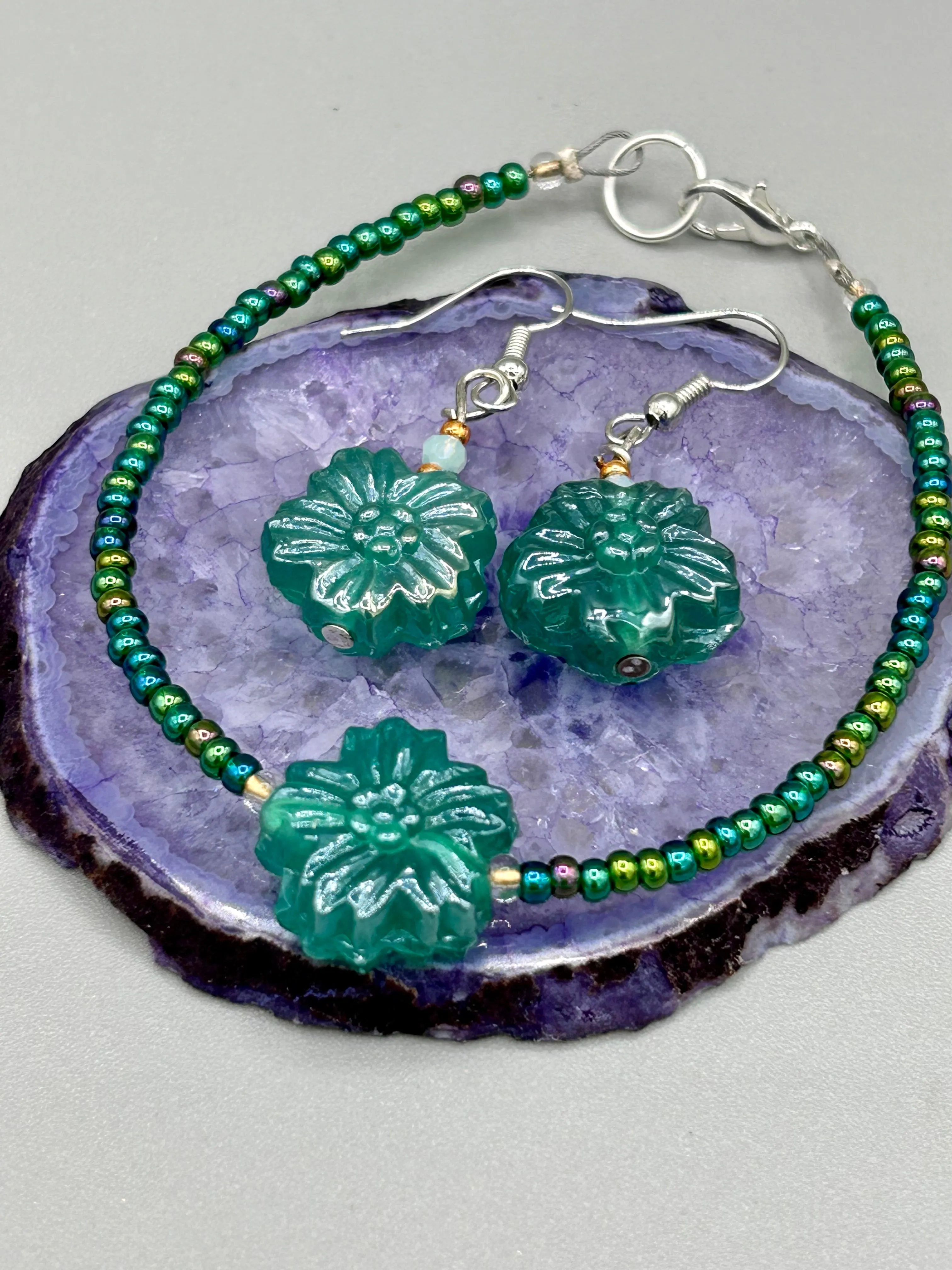 Blue-Green Pressed Glass Floral Beaded Necklace, Nature Inspired, Summer Jewelry