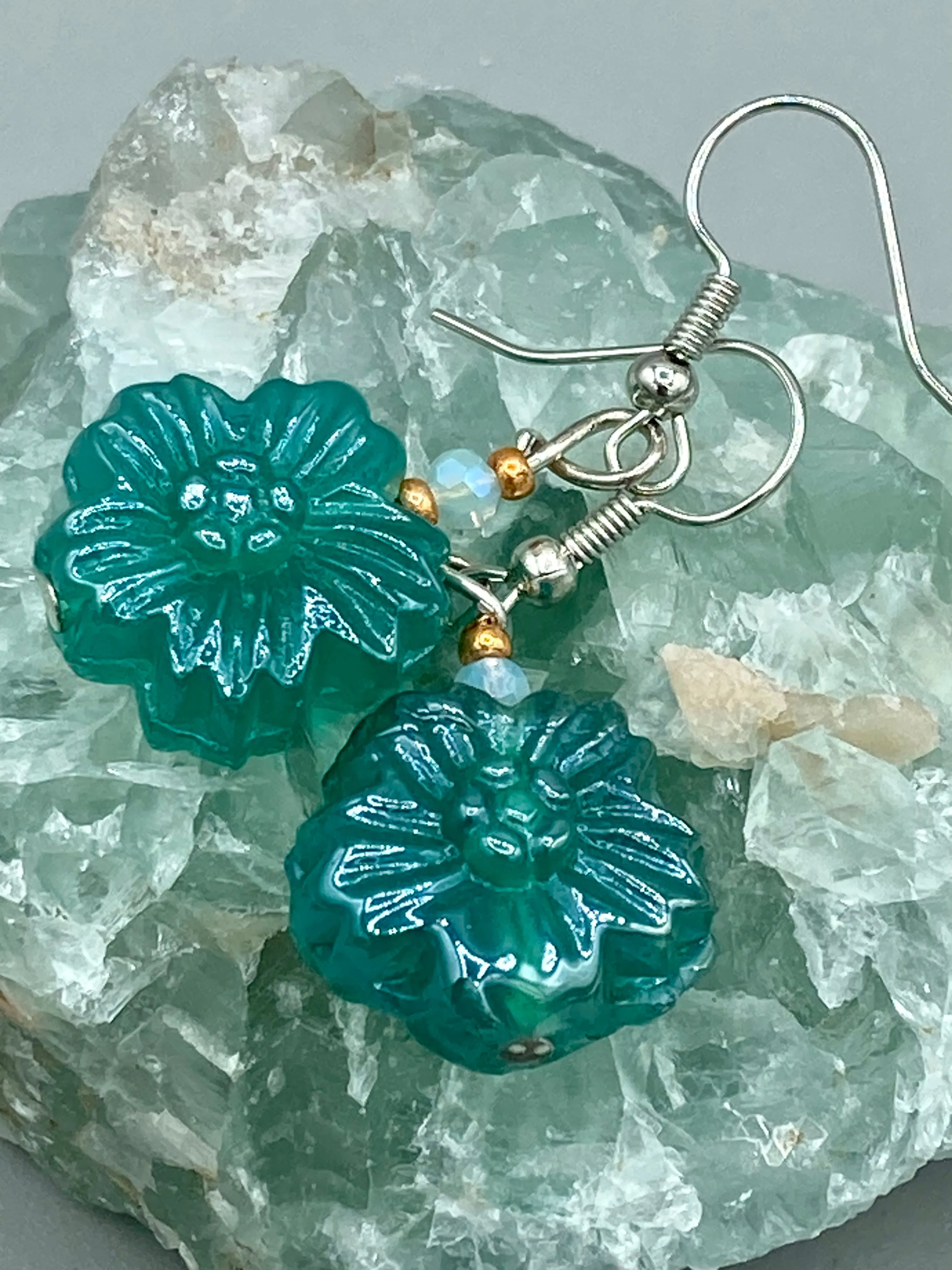 Blue-Green Pressed Glass Floral Beaded Necklace, Nature Inspired, Summer Jewelry