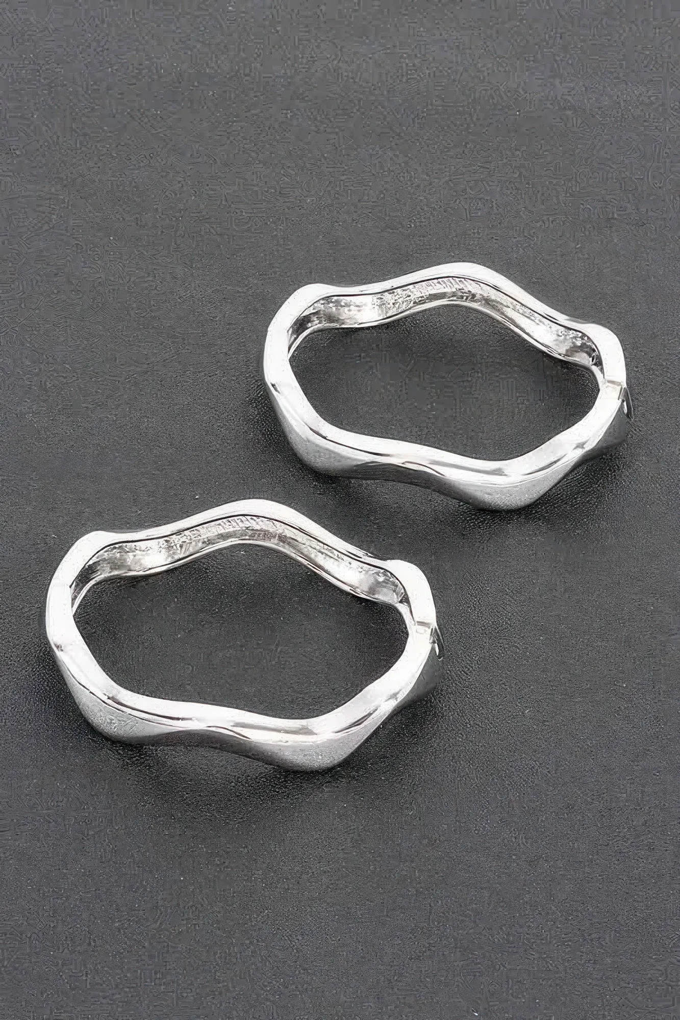 Curved Elegance Bracelet