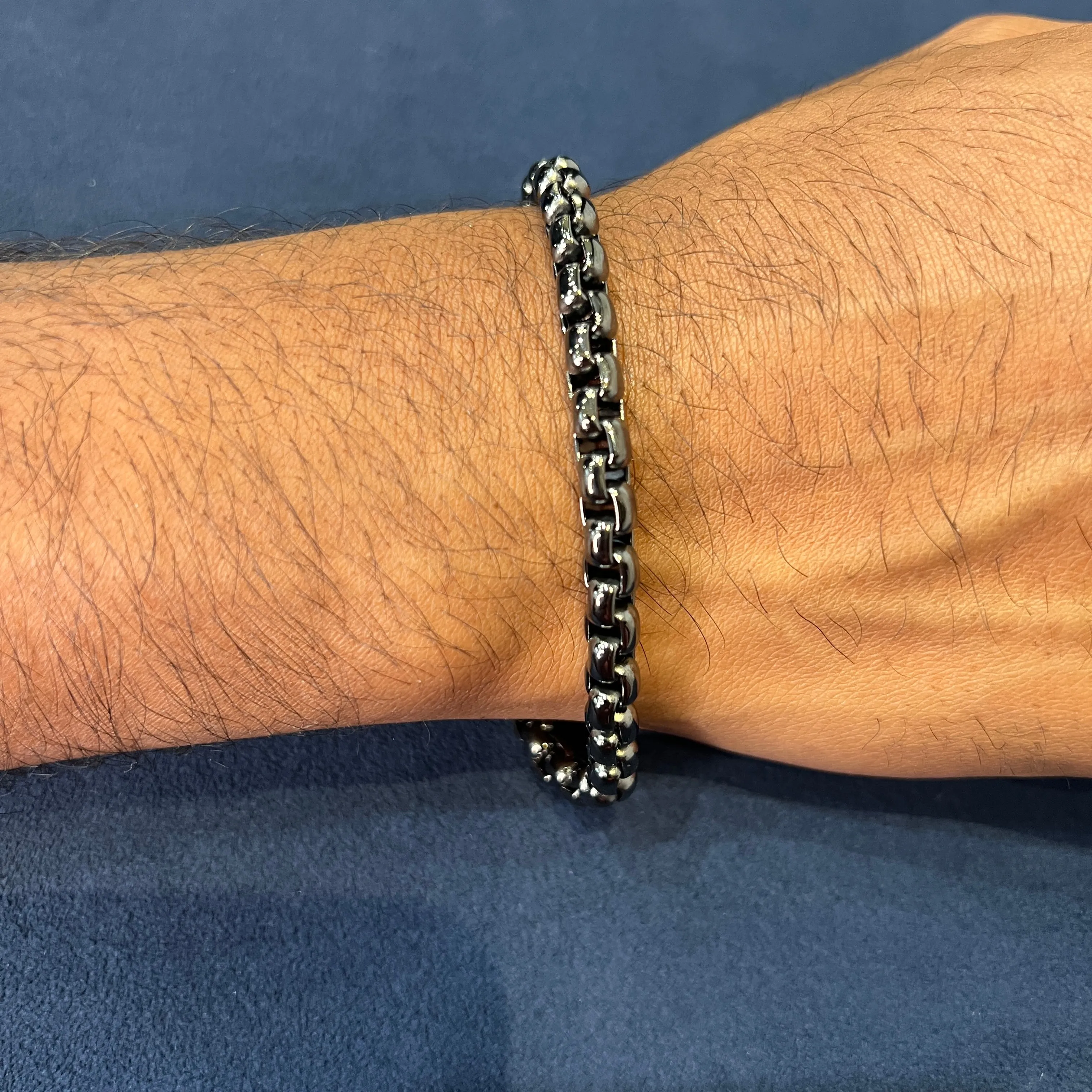 Italgem Stainless Steel (4.5mm) Round Box Bracelet 8.5"