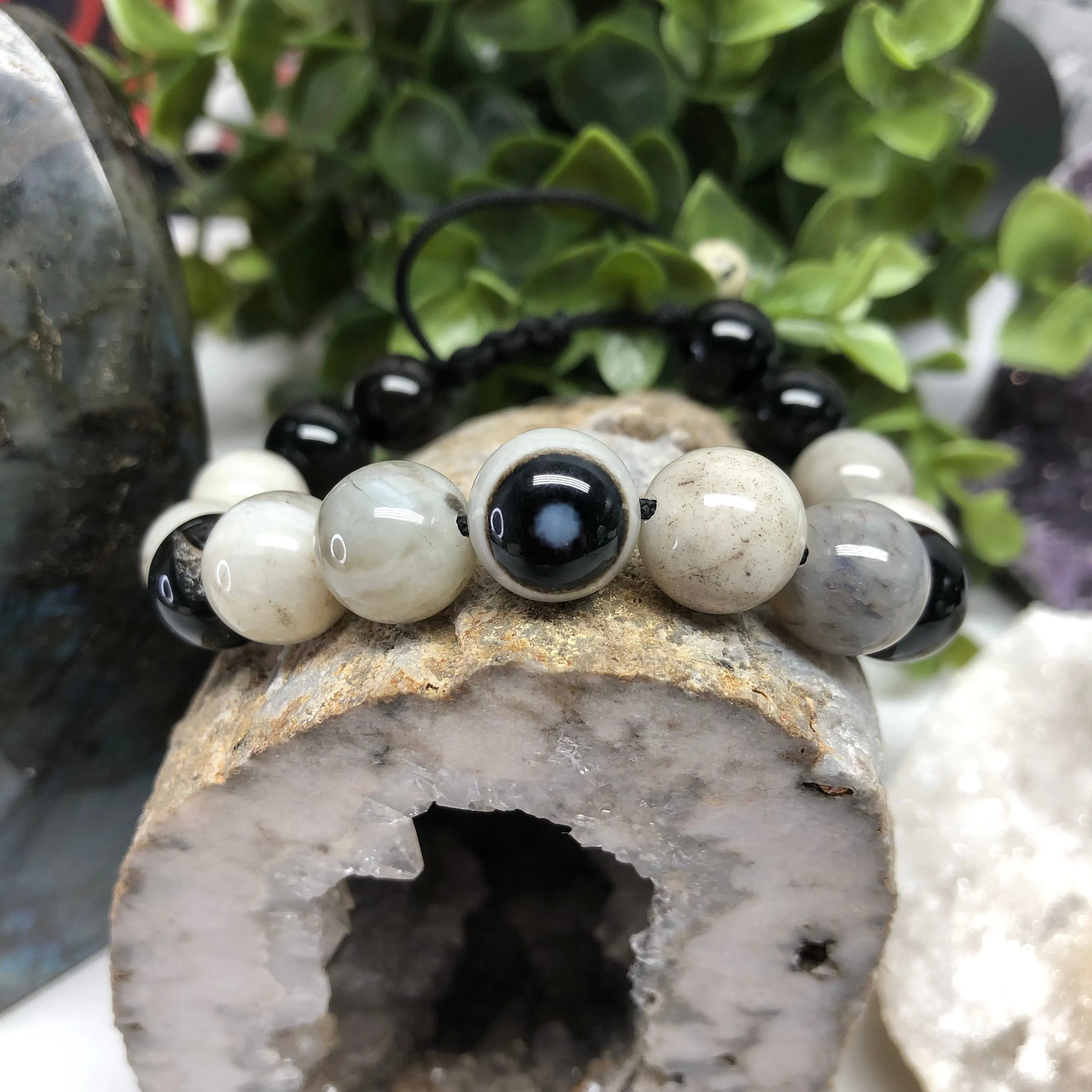 Onyx Macramé Bracelet- Spot