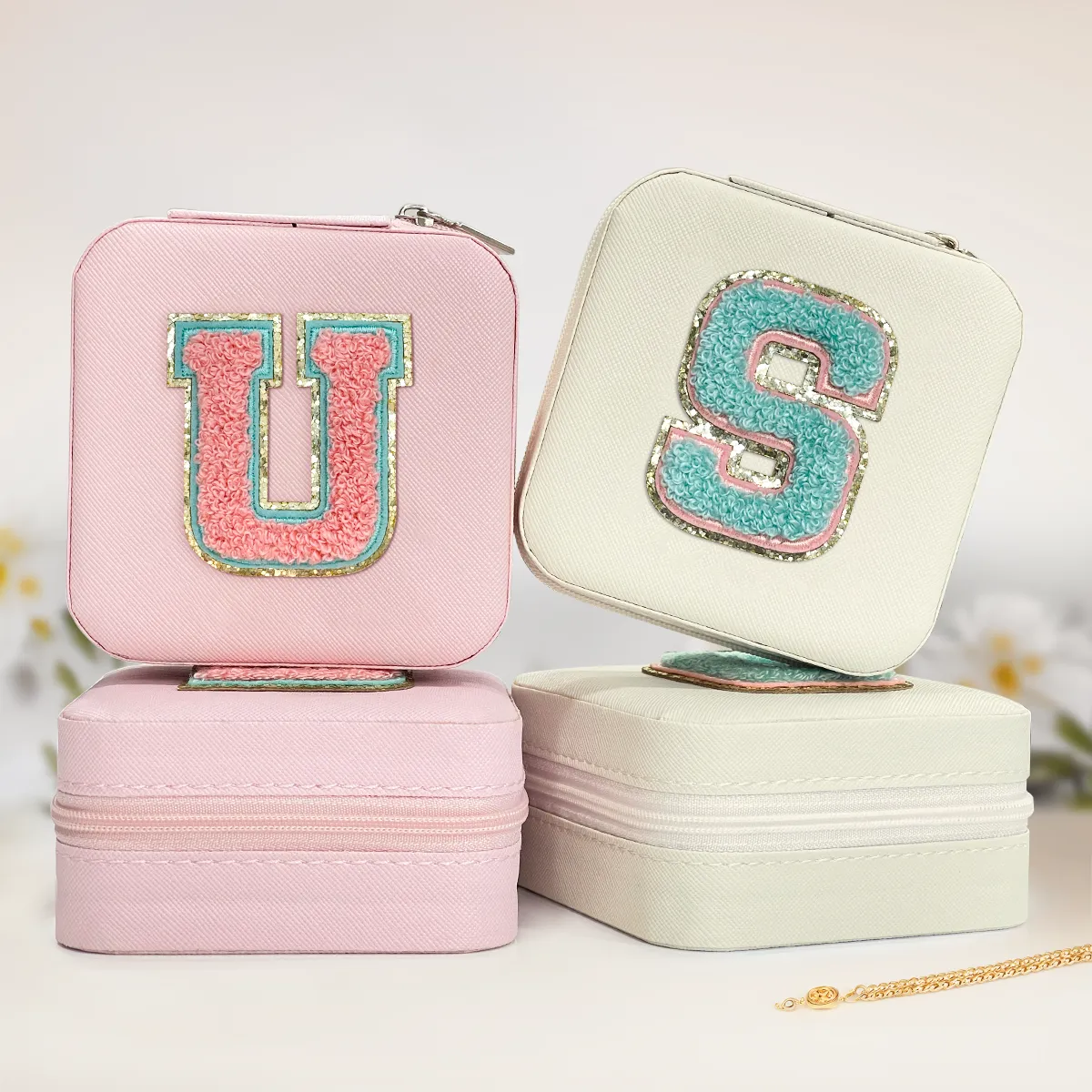 Personalized Jewelry Box, White Travel Jewelry Box with Initial S, Small Monogrammed Jewelry Case Organizer for Girls Women Teen Kids, Mini Travel Essentials Gifts for Birthday Christmas